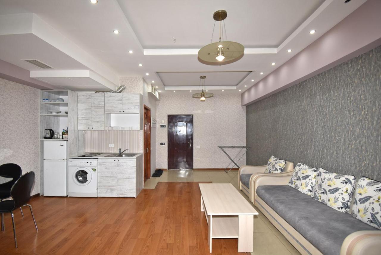 Armenak Apartment No 8, Abovyan Street Jereván Kültér fotó